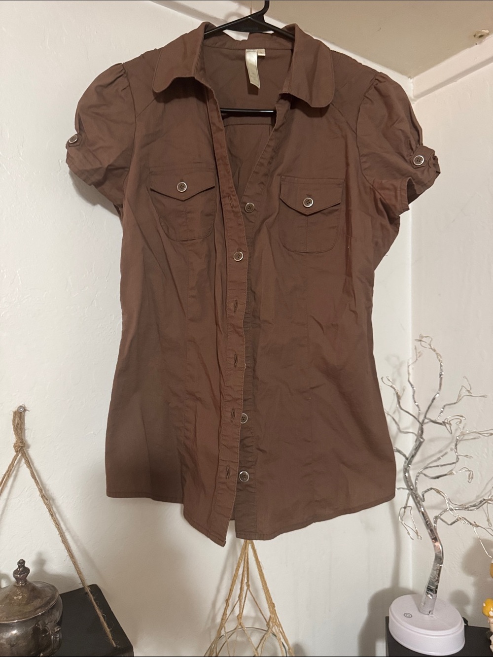 Women's Brown Short-Sleeve Button-Down Shirt